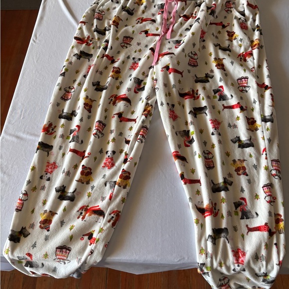 Cuddl Duds Festive Dog Print Pajama Set - Picture 4 of 6